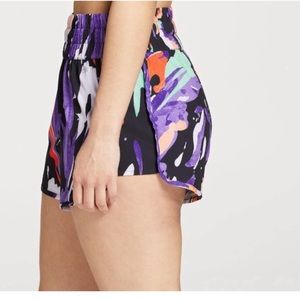 DSG mid rise Stride Run Shorts